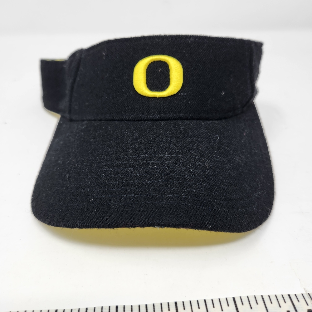 Oregon Nike Black and Yellow Wool Visor
